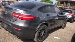Nouveau Mercedes-Benz CLC 2024 Gris