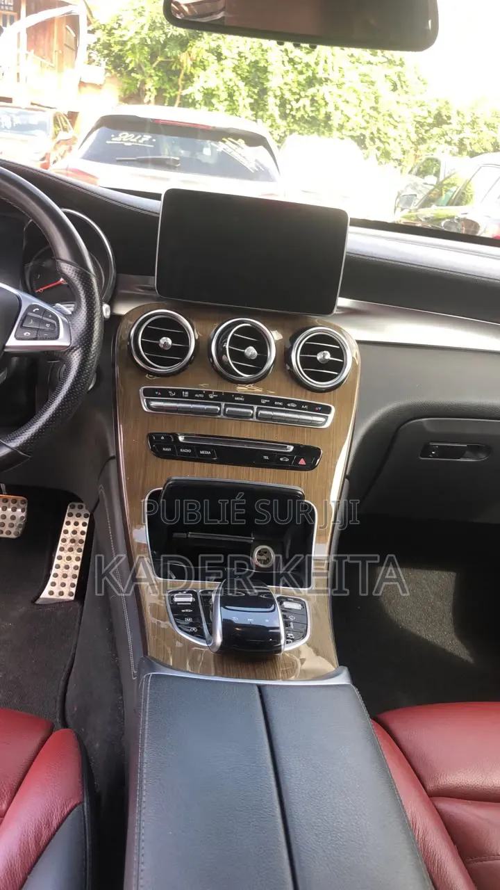 Nouveau Mercedes-Benz CLC 2024 Gris