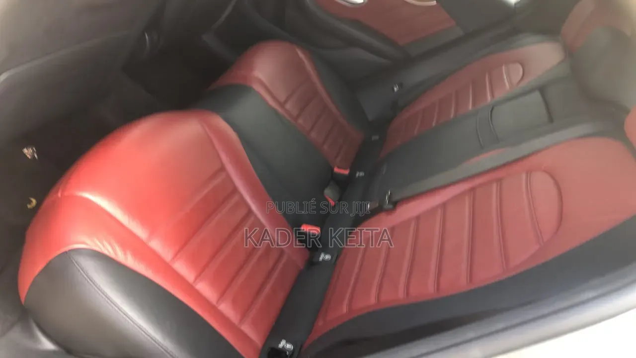Nouveau Mercedes-Benz CLC 2024 Gris