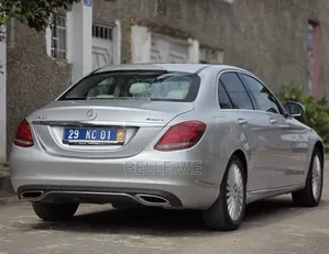 Mercedes-Benz C300 Base AWD 4Matic Sedan (2.0L 4cyl 7A) 2015 Argenté