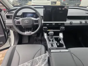 Nouveau Toyota RAV4 2026 Blanc