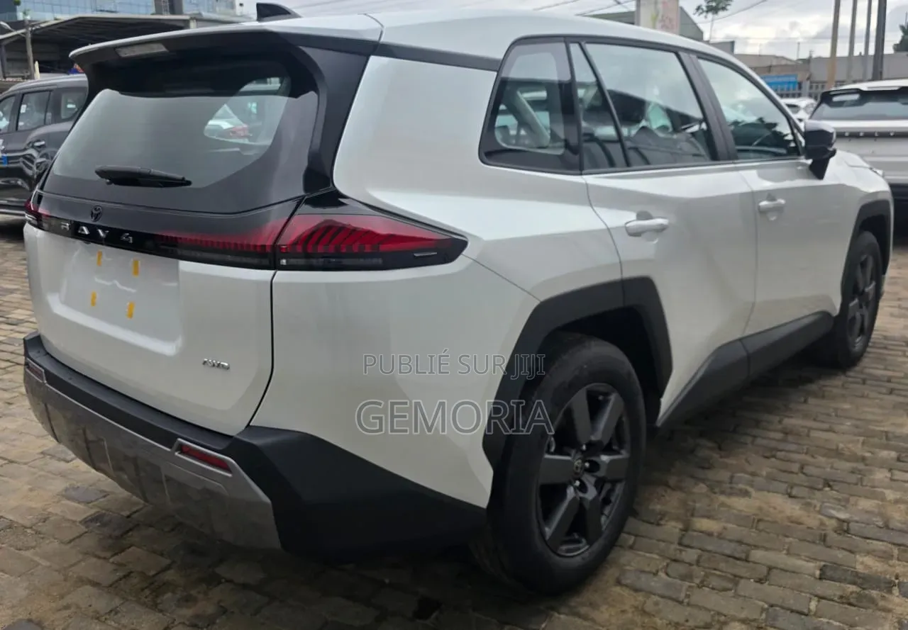 Nouveau Toyota RAV4 2026 Blanc