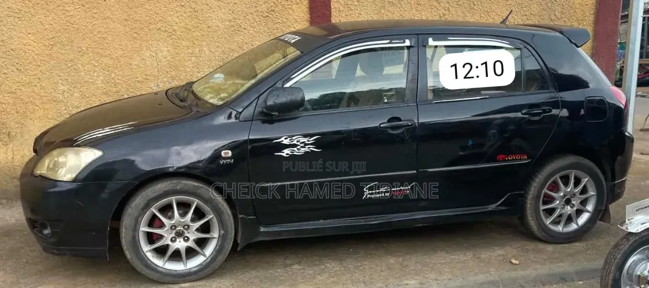 Toyota Corolla 2004 Noir