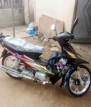 Yamaha Crux 2023 Bleu