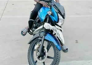 Nouveau TVS Rockz 125 2025 Bleu