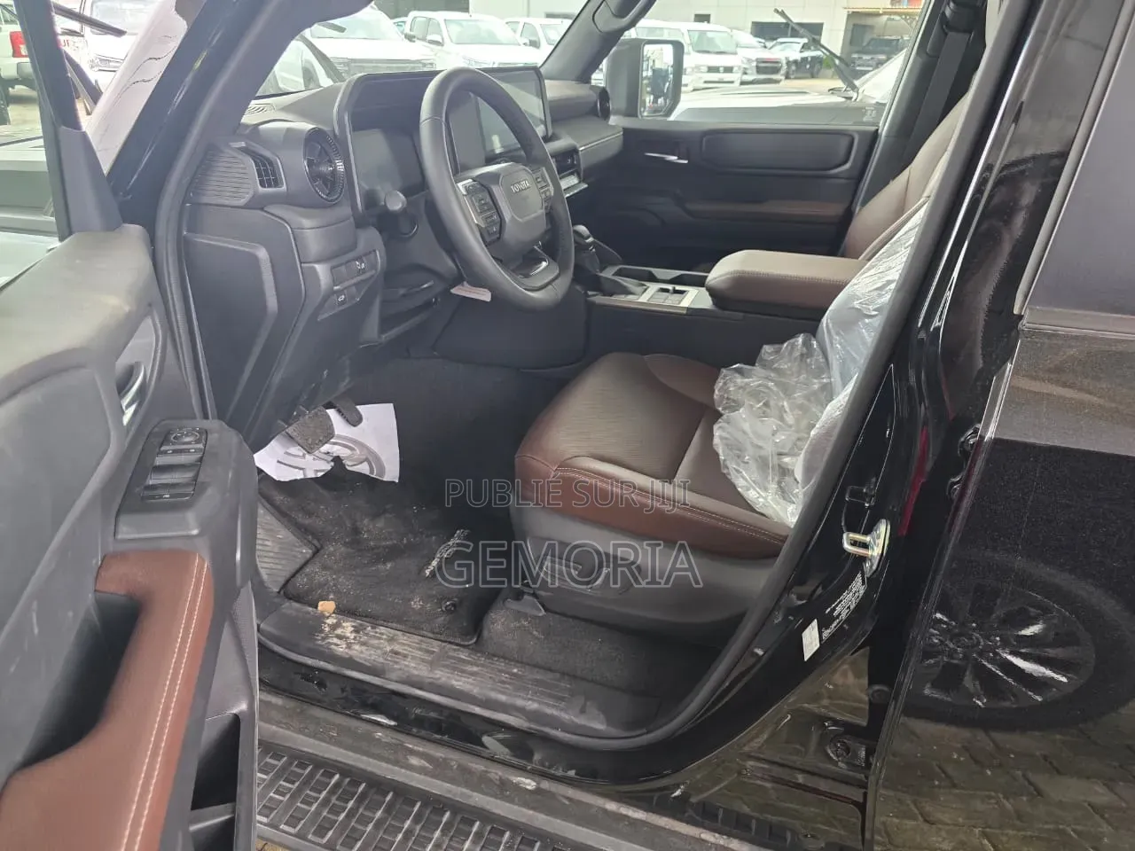 Nouveau Toyota Land Cruiser Prado 2026 Noir