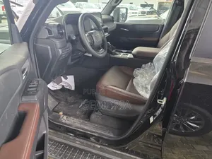 Nouveau Toyota Land Cruiser Prado 2026 Noir