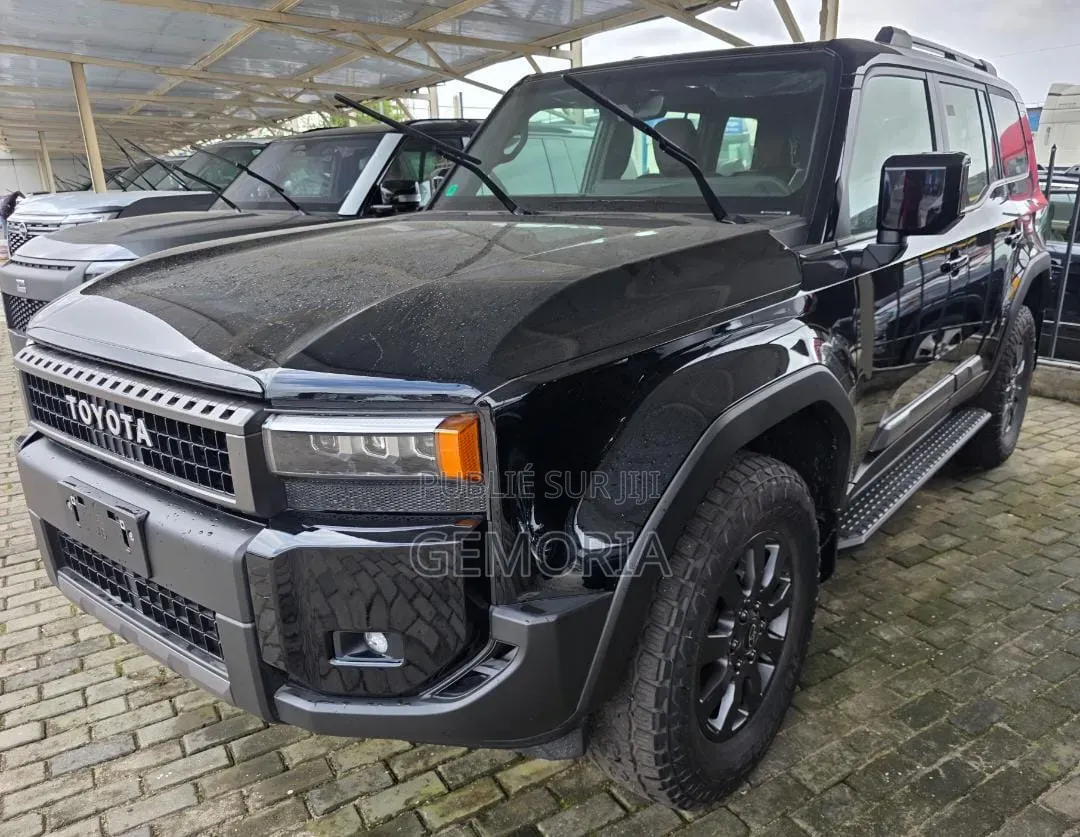 Nouveau Toyota Land Cruiser Prado 2026 Noir