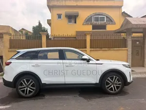 Bestune T77 1.2 FWD 2022 Blanc