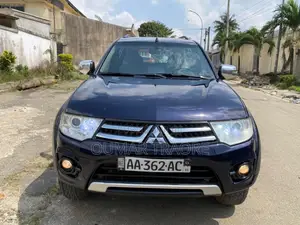 Mitsubishi Pajero Sport 2015 Noir