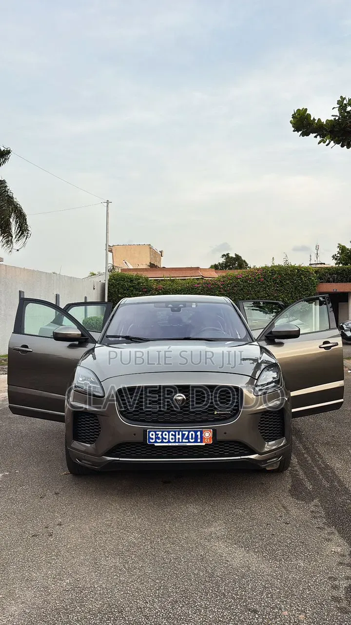 Jaguar E-Pace 2018 Gris