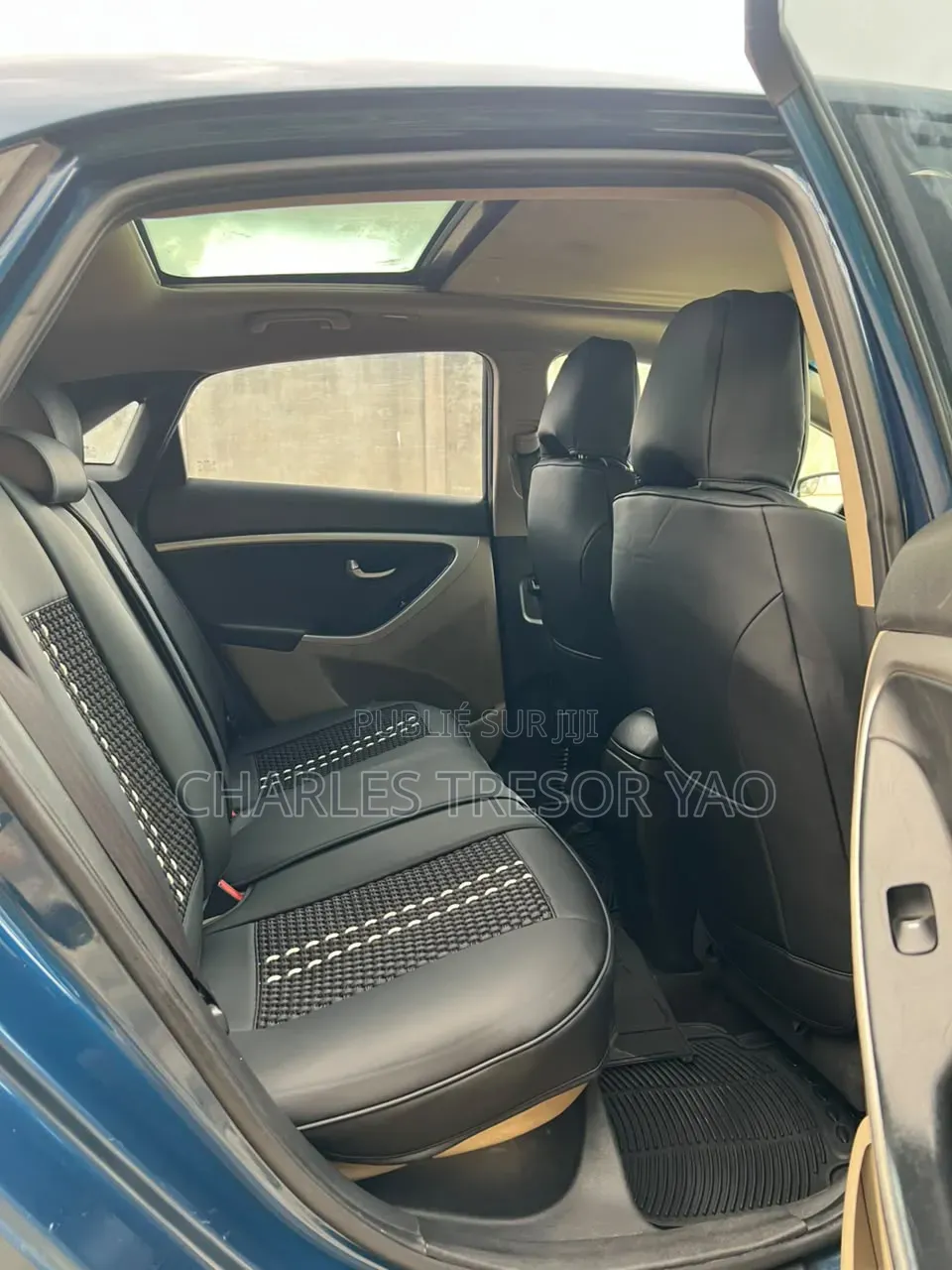 Hyundai Elantra Limited Sedan FWD (2.0L 4cyl 6A) 2017 Bleu