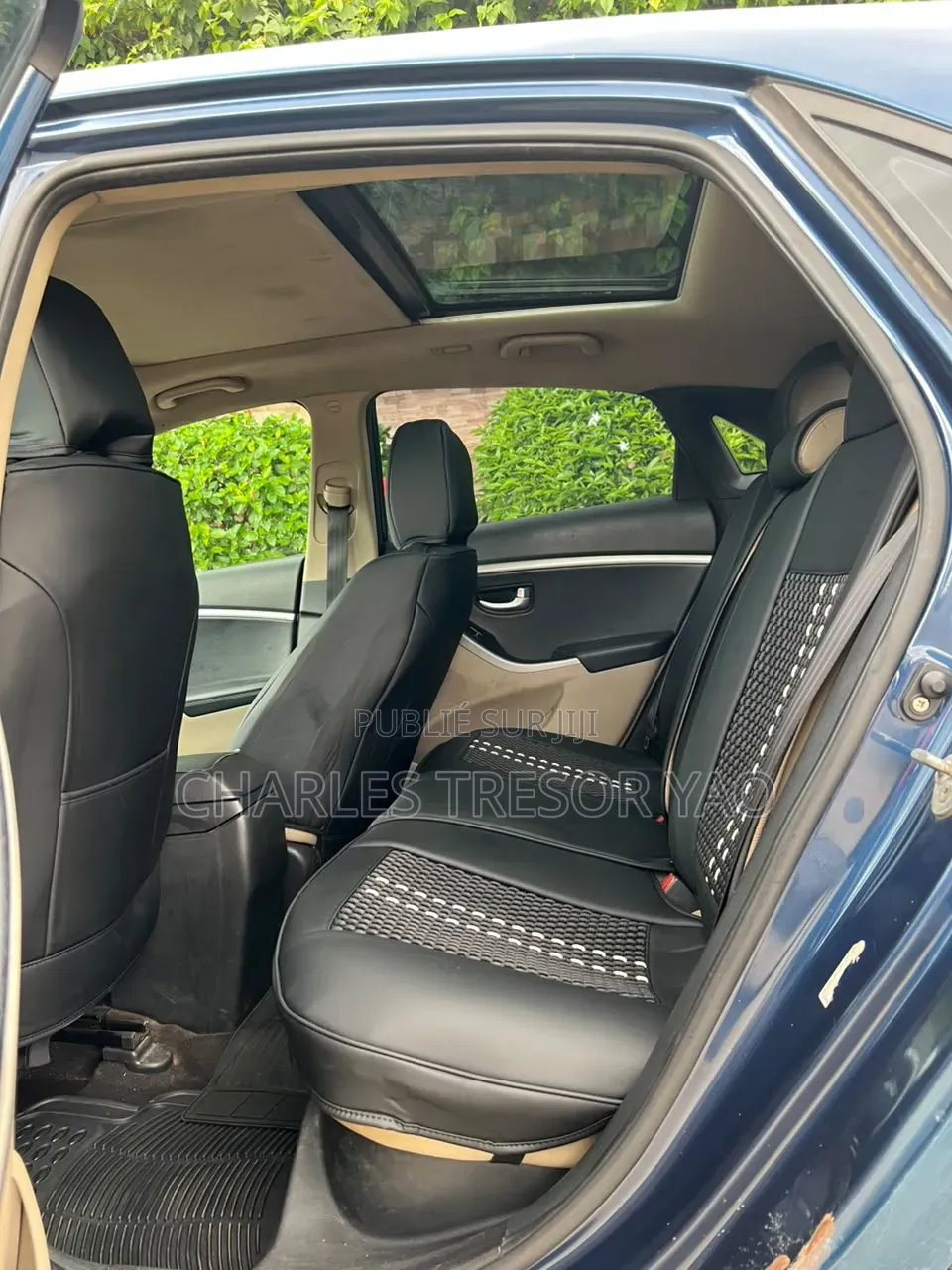 Hyundai Elantra Limited Sedan FWD (2.0L 4cyl 6A) 2017 Bleu