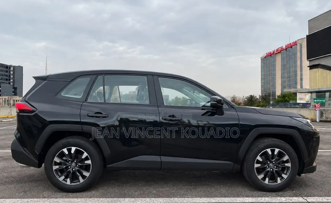 Nouveau Toyota RAV4 GR Sport 2026 Noir