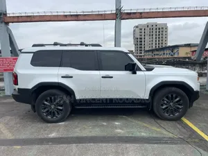 Nouveau Toyota Land Cruiser Prado Altitude 2026 Blanc