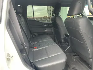 Nouveau Toyota Land Cruiser Prado Altitude 2026 Blanc