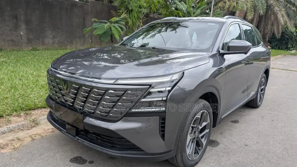 Nouveau Changan CS75 2025 Gris