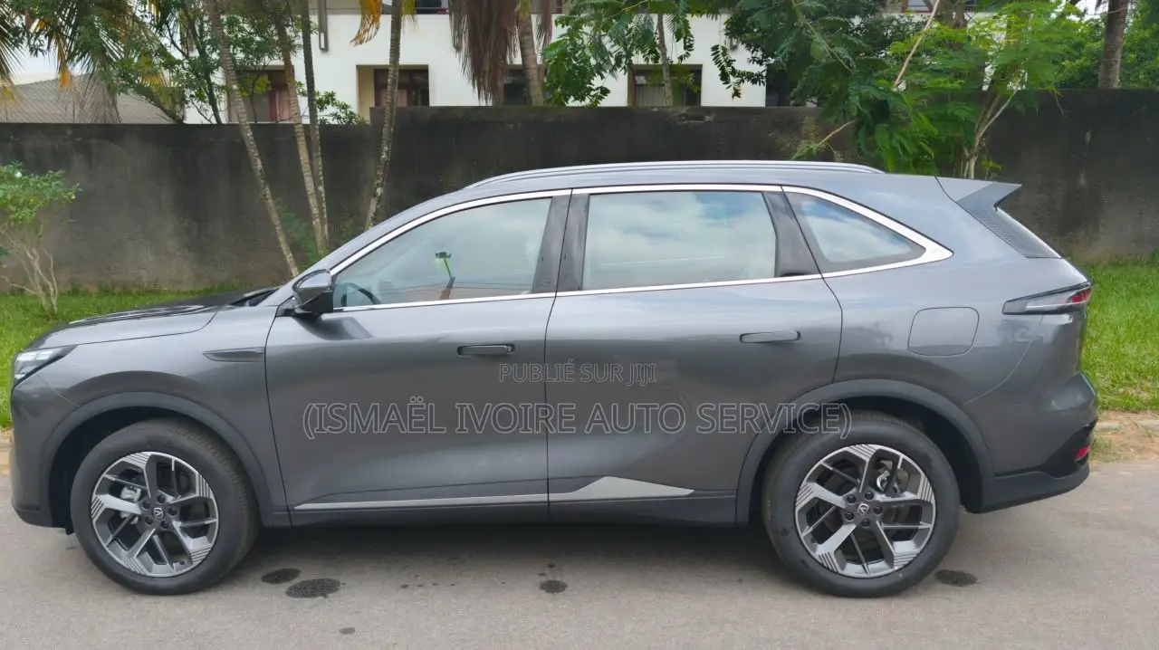 Nouveau Changan CS75 2025 Gris