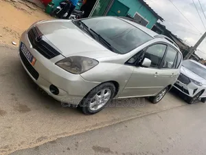 Toyota Verso 2009 Gris