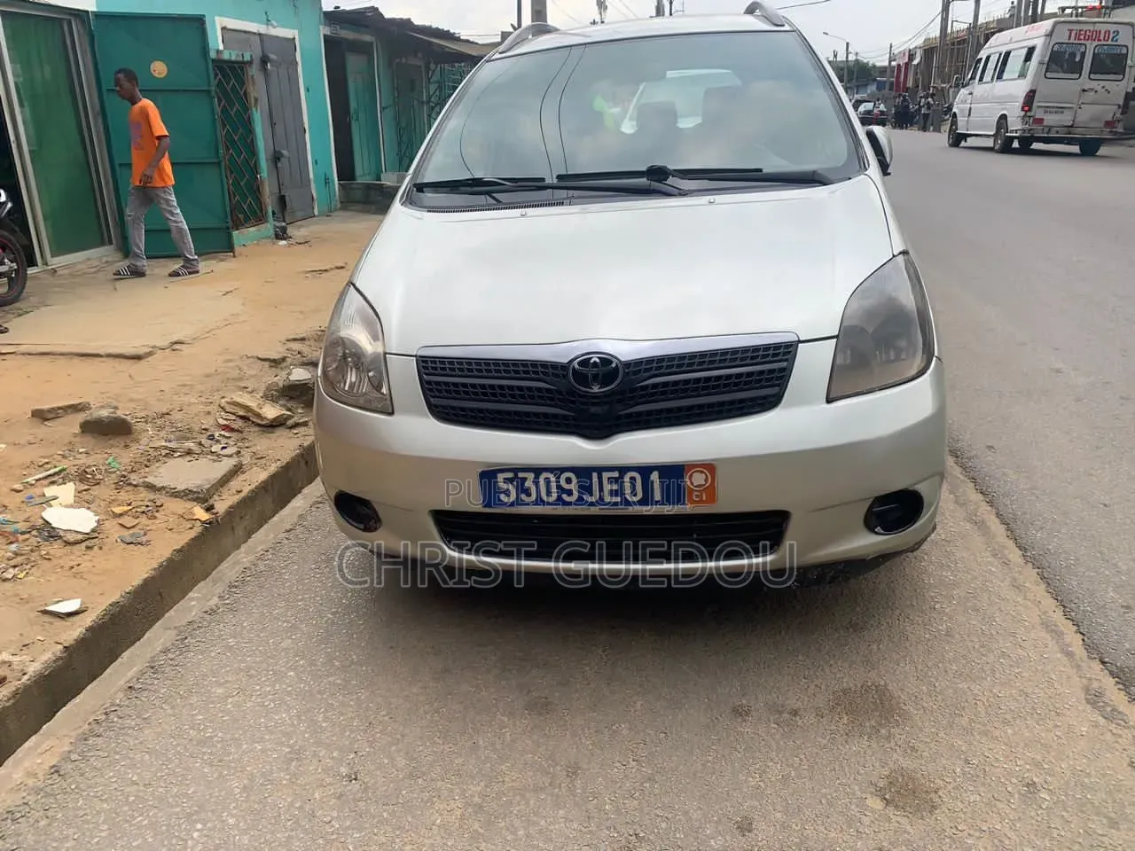 Toyota Verso 2009 Gris