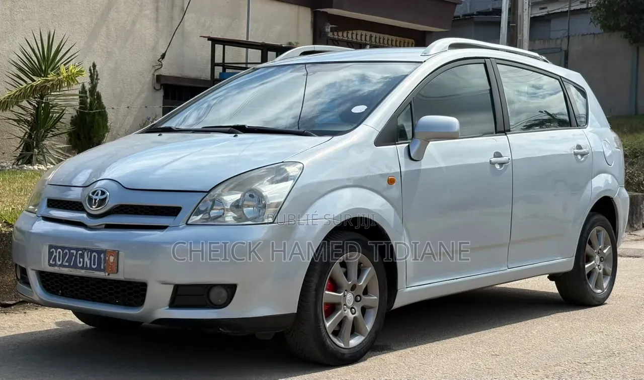Toyota Corolla Verso 2006 Gris