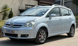 Toyota Corolla Verso 2006 Gris
