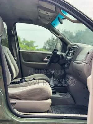 Mazda Tribute 2005 Gris