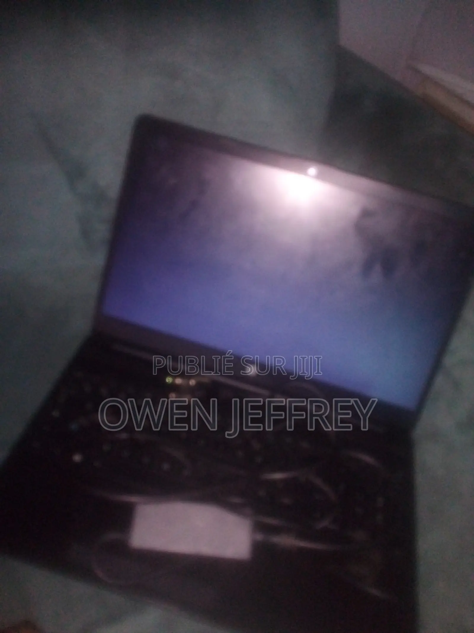 Ordinateur portable HP EliteBook 840 G8 4GB Intel Core i3 HDD 500GB