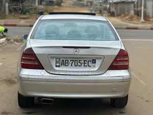 Mercedes-Benz C200 2004 Gris