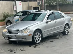 Mercedes-Benz C200 2004 Gris