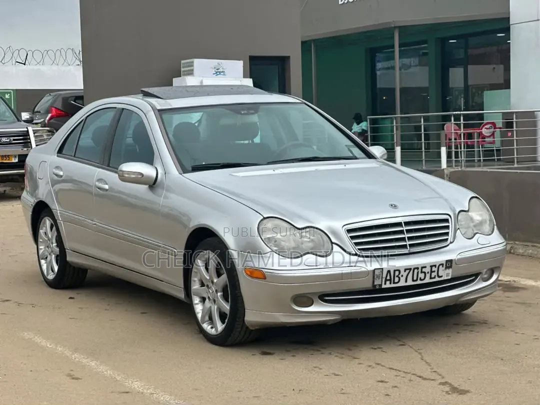 Mercedes-Benz C200 2004 Gris
