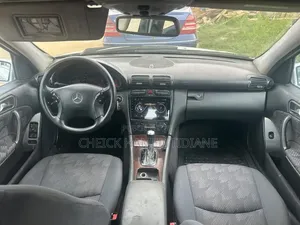 Mercedes-Benz C200 2004 Gris