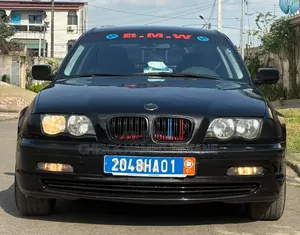 BMW 3 Series 318i RWD 2003 Noir