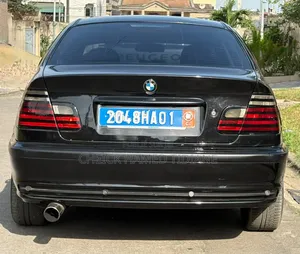 BMW 3 Series 318i RWD 2003 Noir