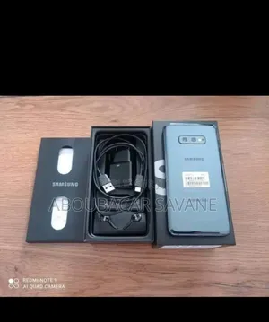 New Samsung Galaxy S10e 128 GB Bleu