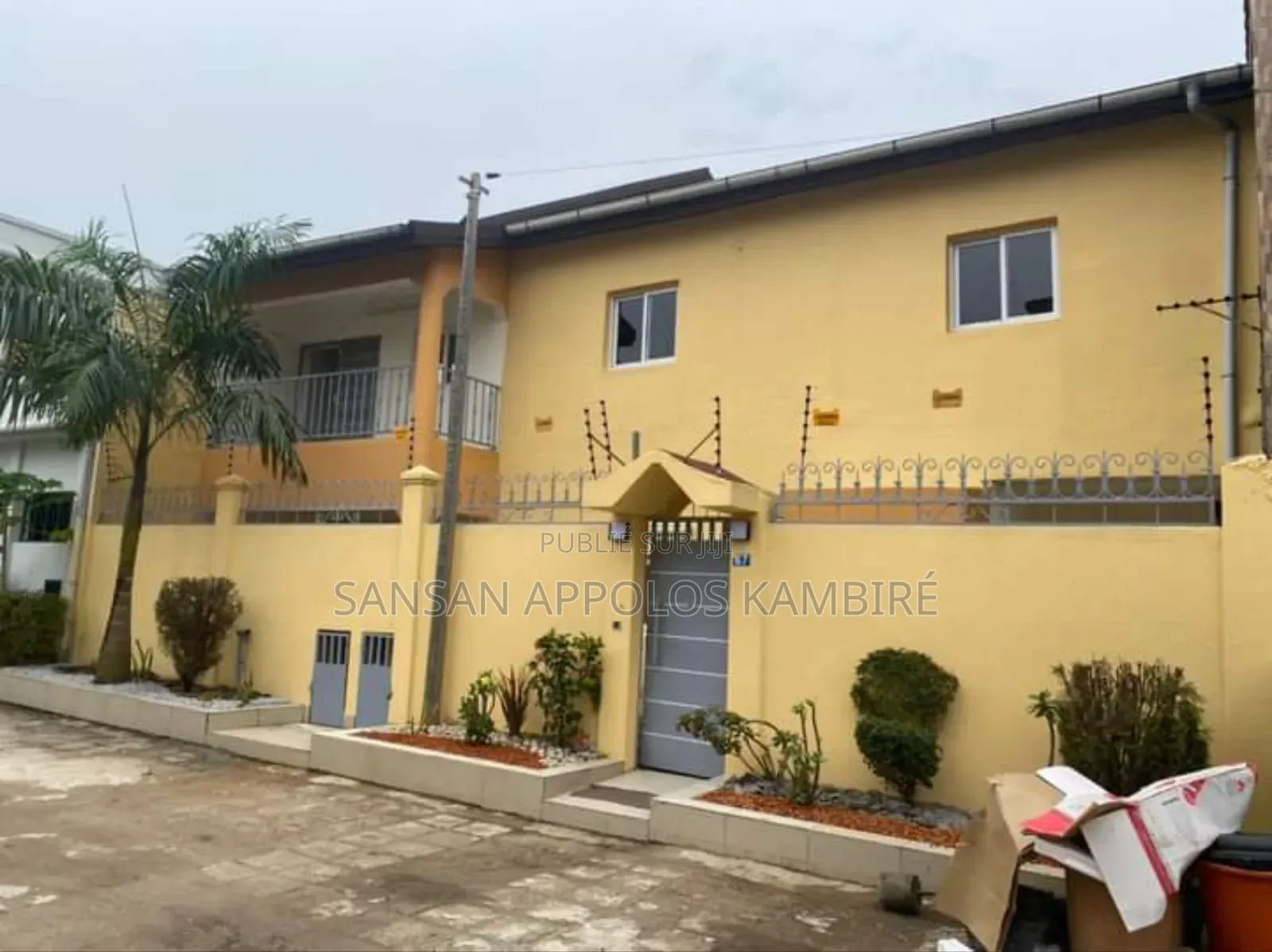 4chbre Duplex dans Magnifique Villa, Cocody à Vendre