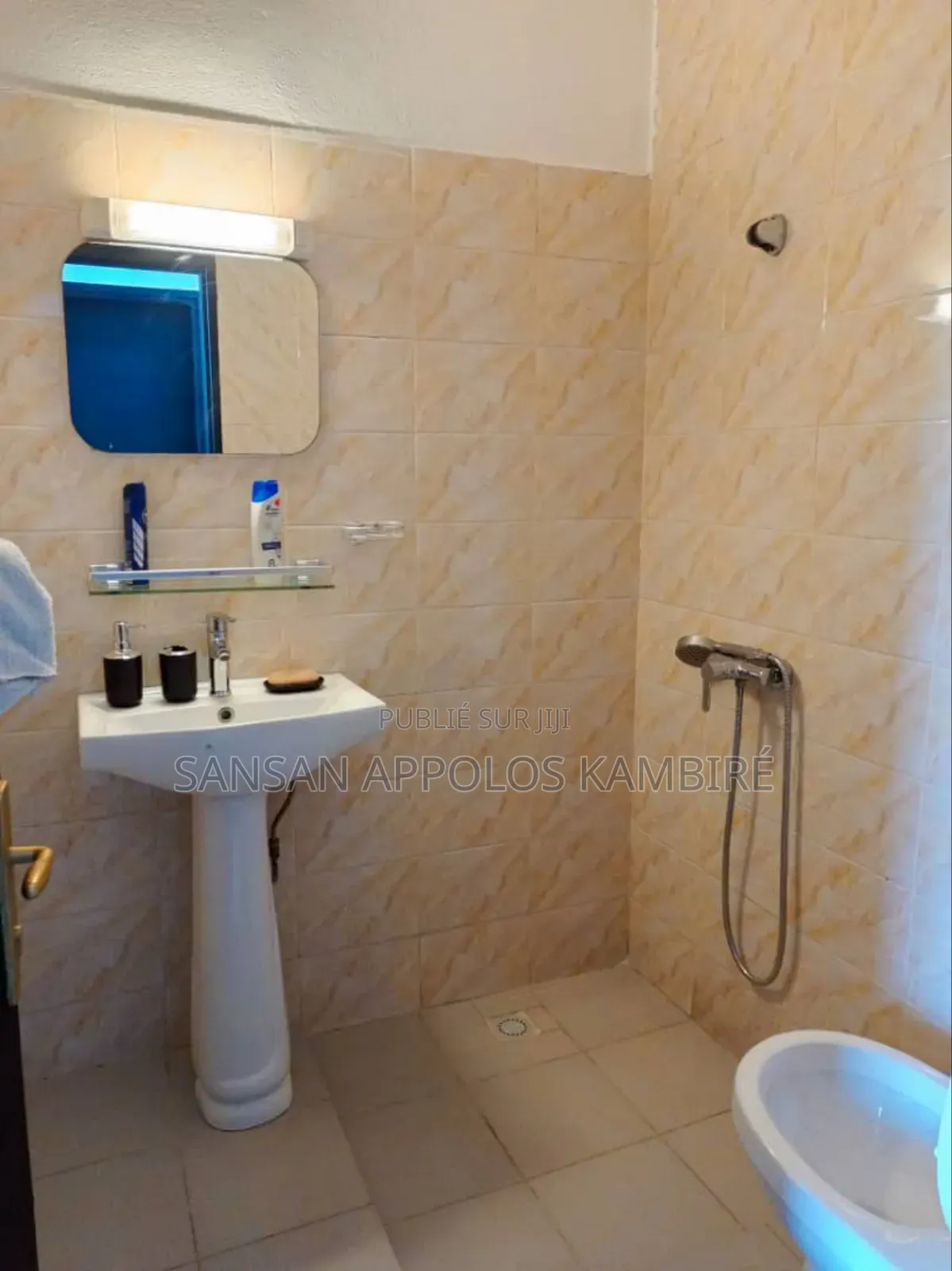 4chbre Duplex dans Magnifique Villa, Cocody à Vendre