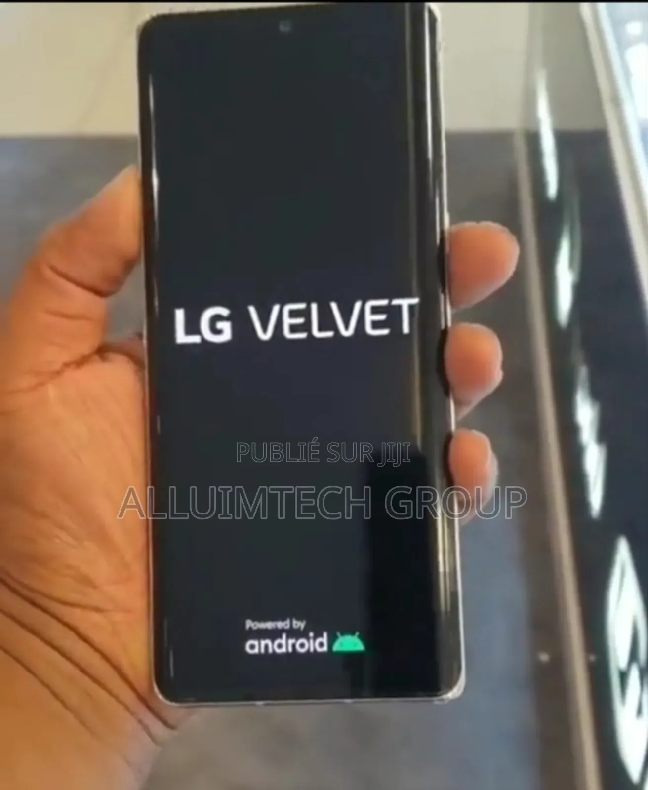 Neuf LG Velvet 5G 128 GB Gris