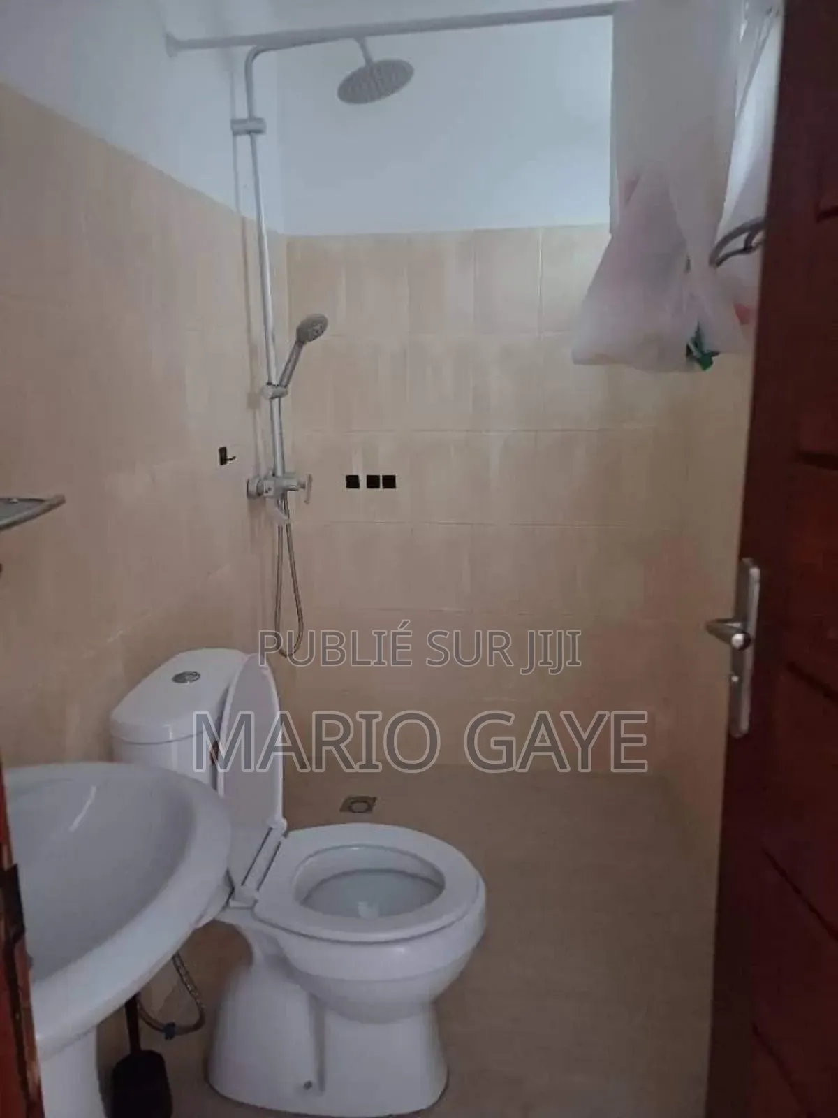 4chbre Duplex dans Gbmlbusiness1998, Grand-Bassam à Vendre