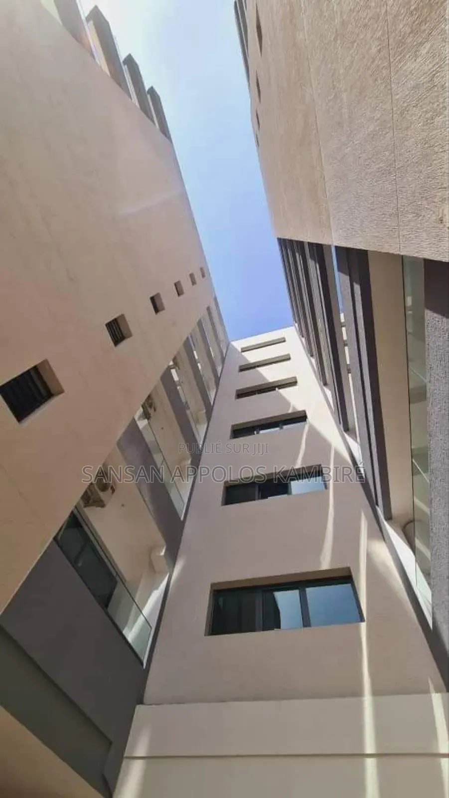 4chbre Appartement dans Superbe Appartement, Cocody à Louer