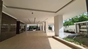 4chbre Appartement dans Superbe Appartement, Cocody à Louer