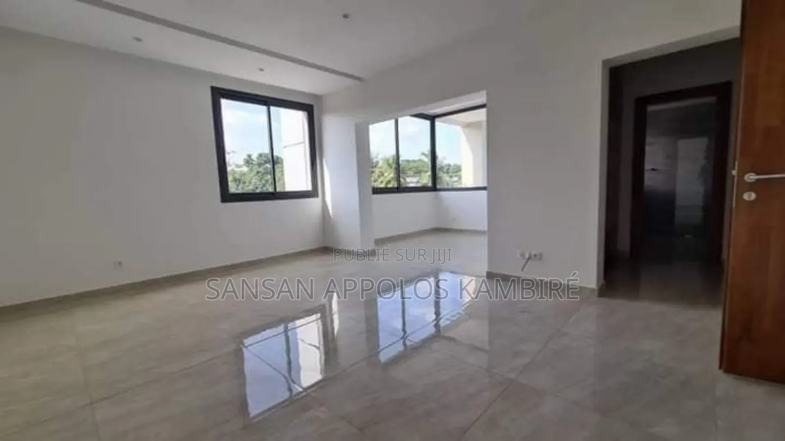 4chbre Appartement dans Superbe Appartement, Cocody à Louer