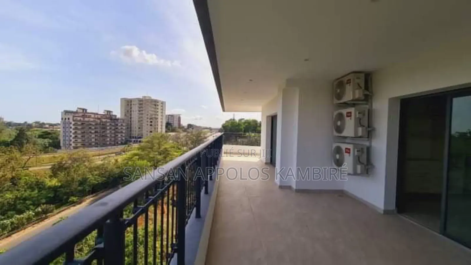 4chbre Appartement dans Superbe Appartement, Cocody à Louer