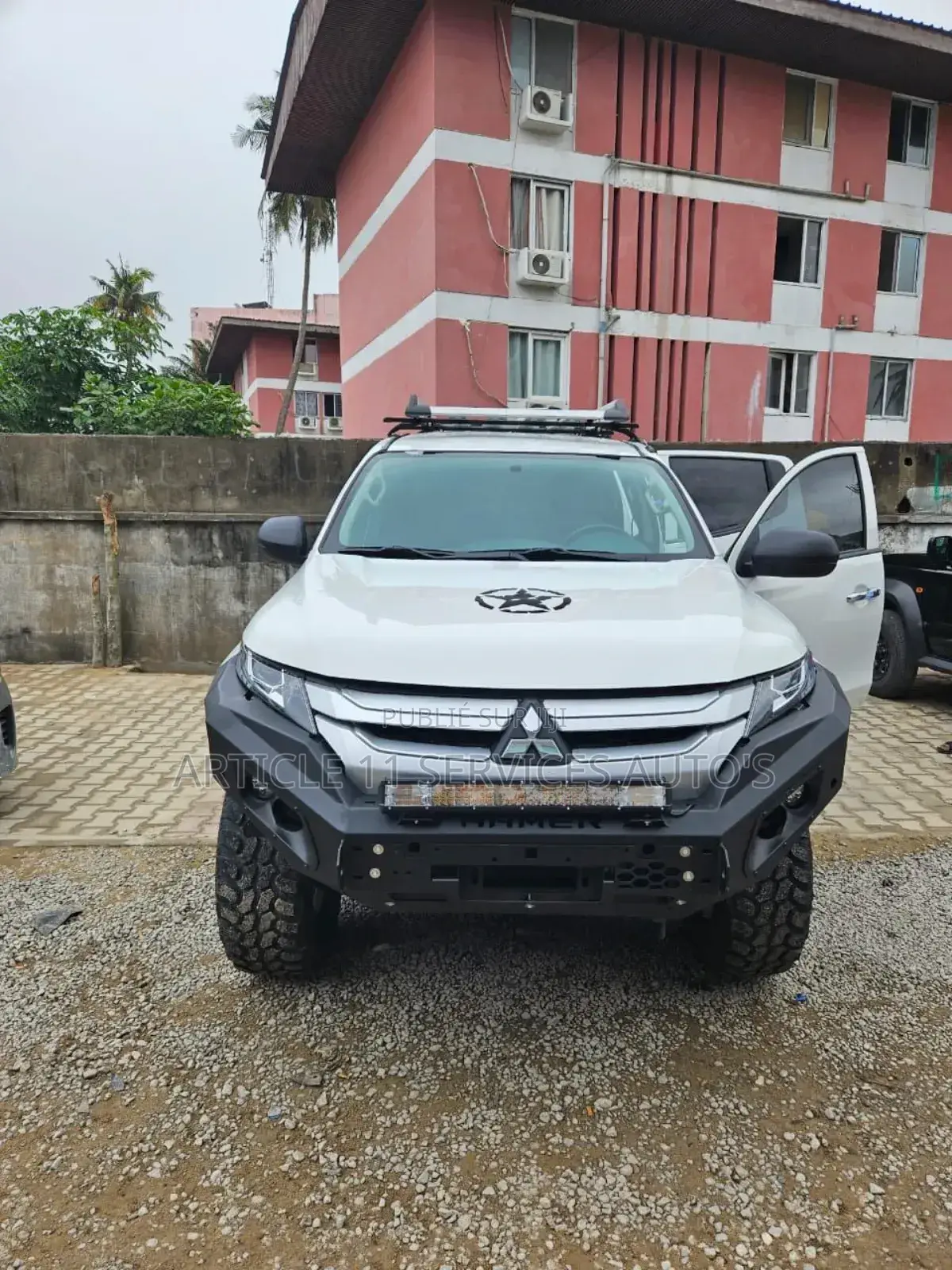 New Mitsubishi L200 2021 Blanc cassé
