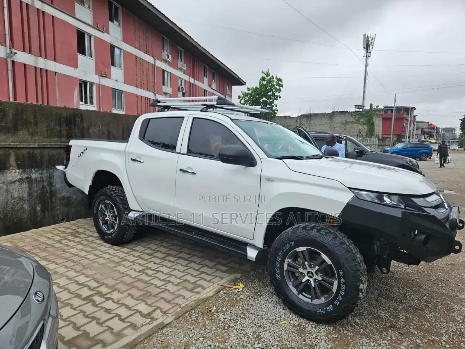 New Mitsubishi L200 2021 Blanc cassé