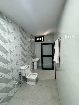 2 Pièces Et Studio Meublé En Location