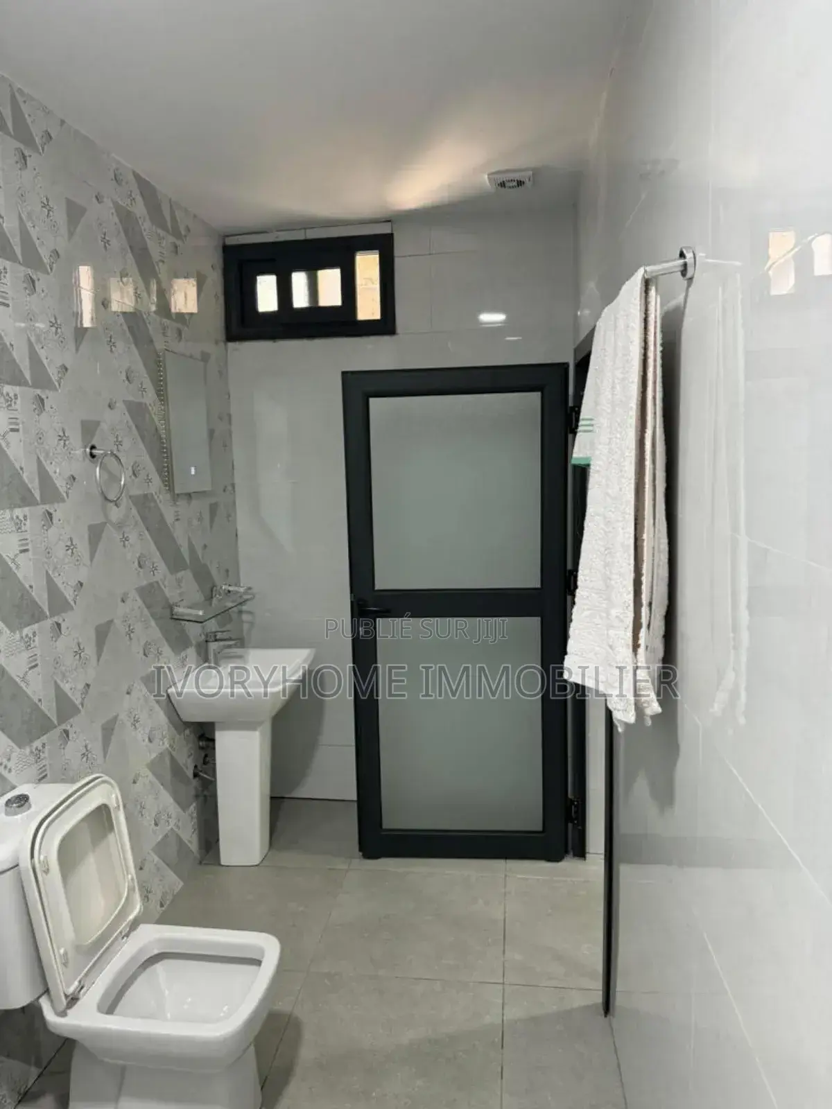 2 Pièces Et Studio Meublé En Location