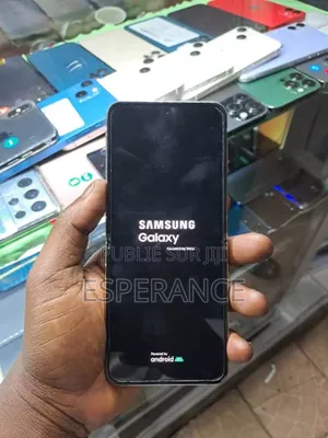 Samsung Galaxy Z Flip4 128 GB Noir