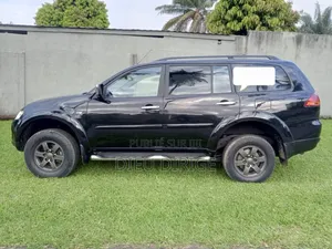 Mitsubishi Pajero Sport 2012 Noir