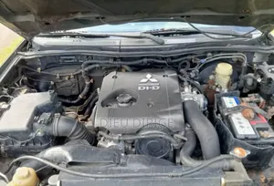 Mitsubishi Pajero Sport 2012 Noir